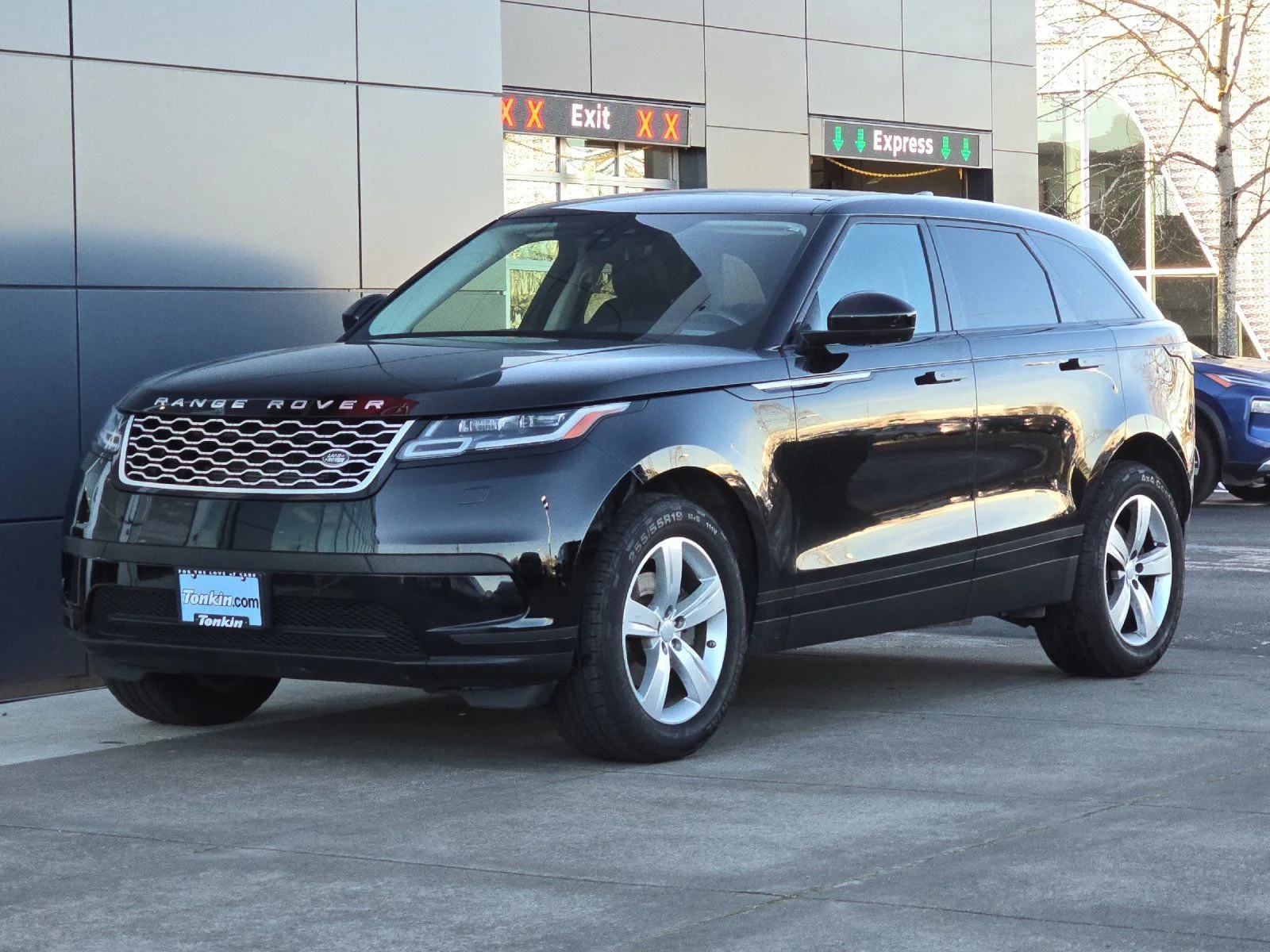 Used 2020 Black Land Rover S image 7