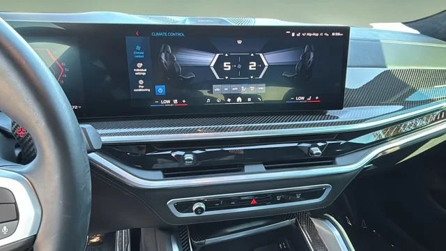 Used 2025  BMW NA image 30