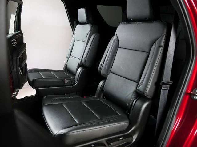 Used 2024 Red Chevrolet Z71 image 5