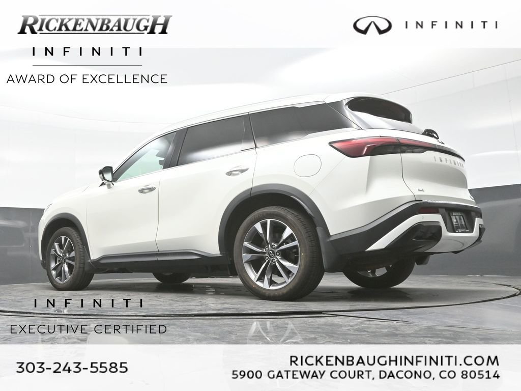 Certified Used 2023 White INFINITI LUXE image 35