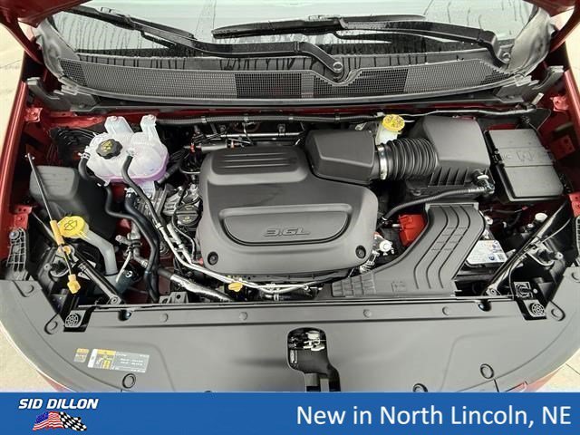 New 2026 Red Hot Pearl-Coat Exterior Paint Chrysler Select image 6