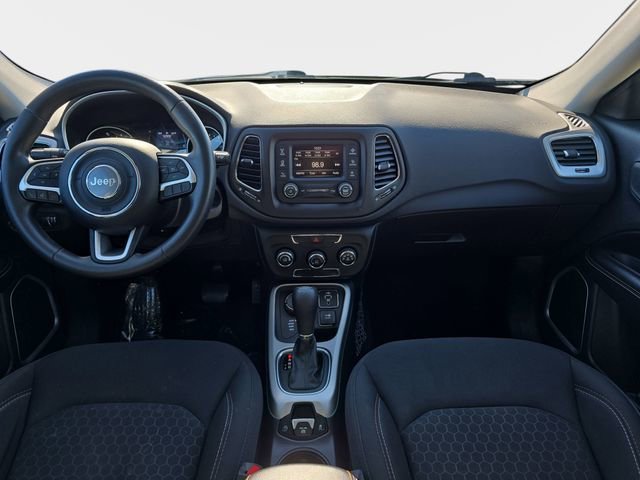 Used 2018 Gray Jeep Sport image 10