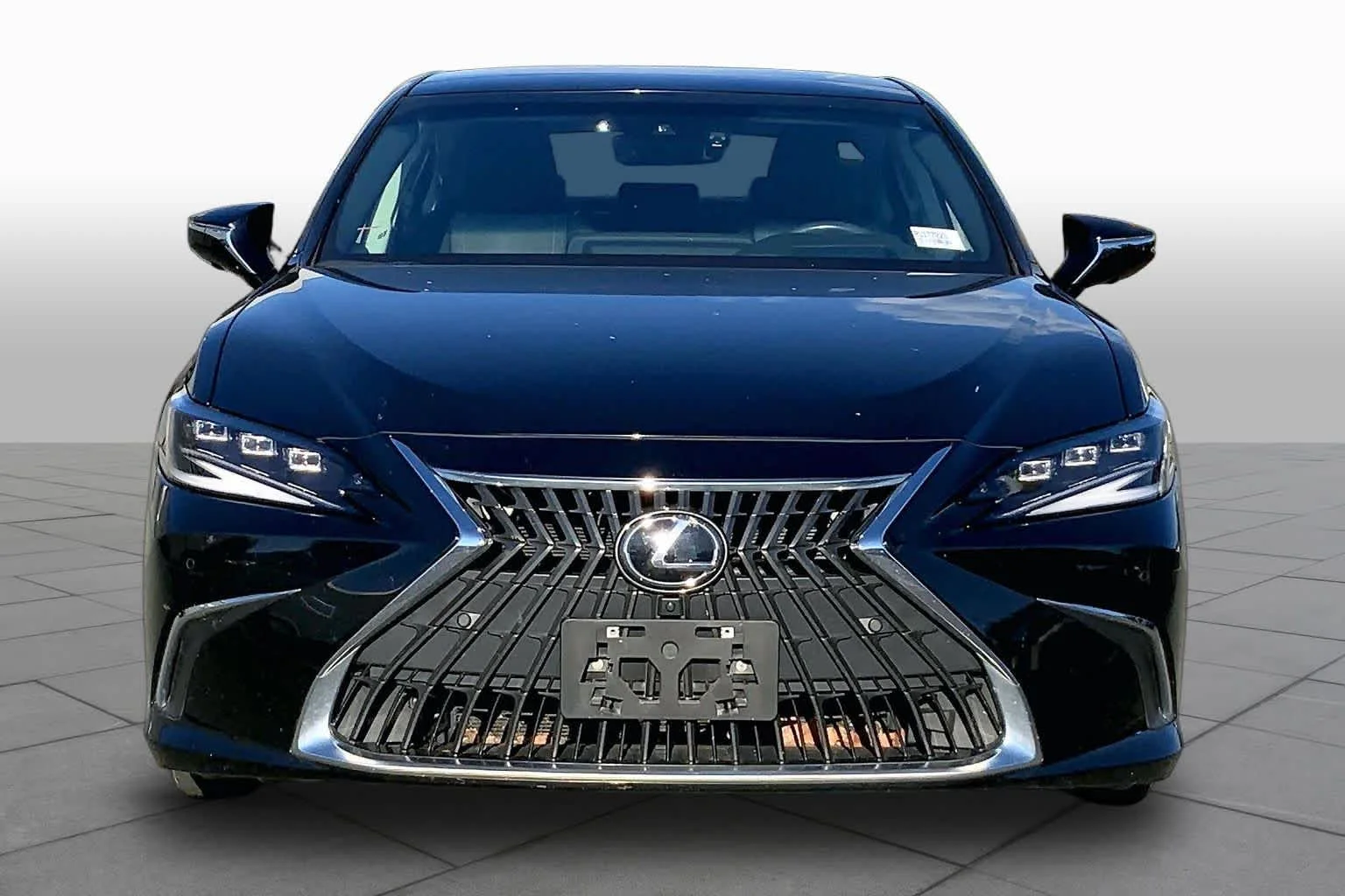 Certified Used 2024 Caviar Lexus Ultra Luxury image 4