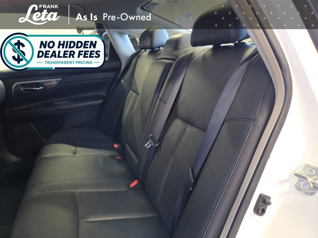 Used 2013 Pearl White Metallic Nissan  image 21