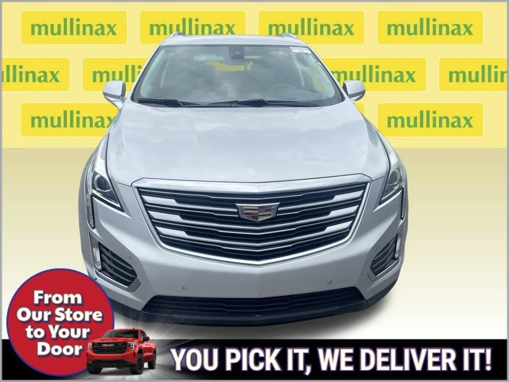 Used 2017 RADIANT SILVER METALLIC Cadillac Luxury FWD image 2