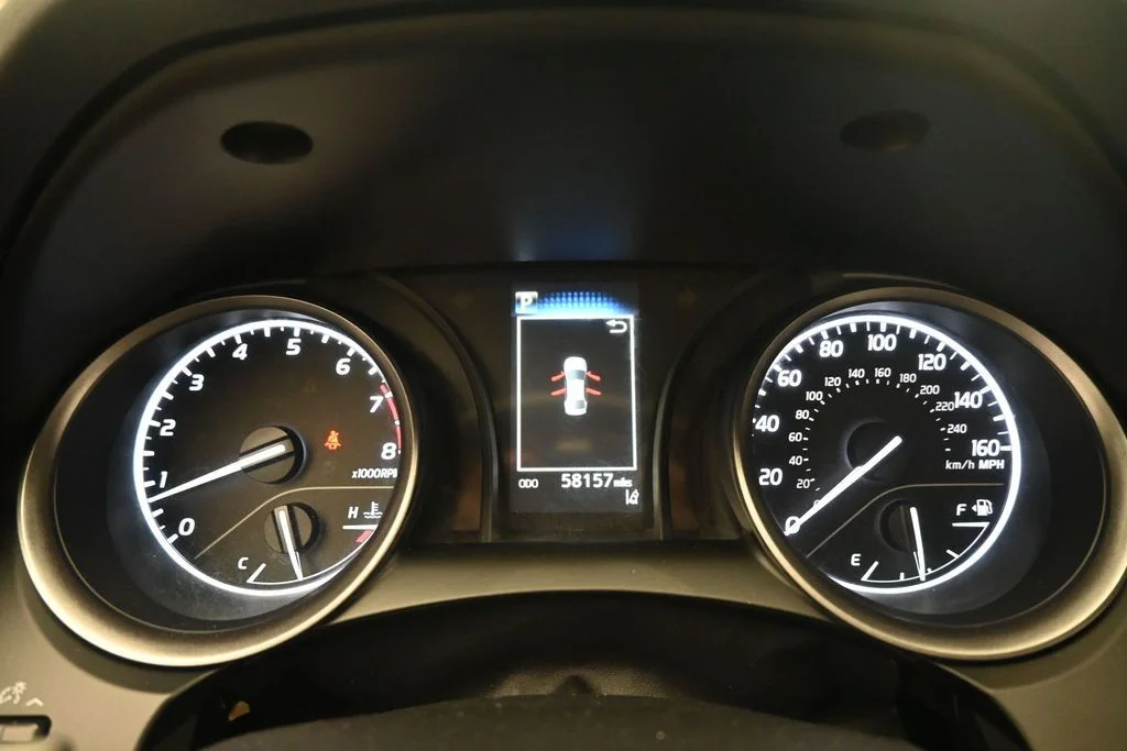 2022 Toyota Camry SE - Photo 19