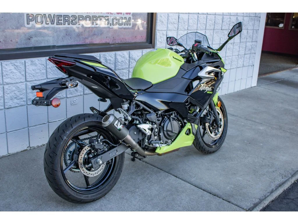 Used 2026 green Kawasaki  image 9