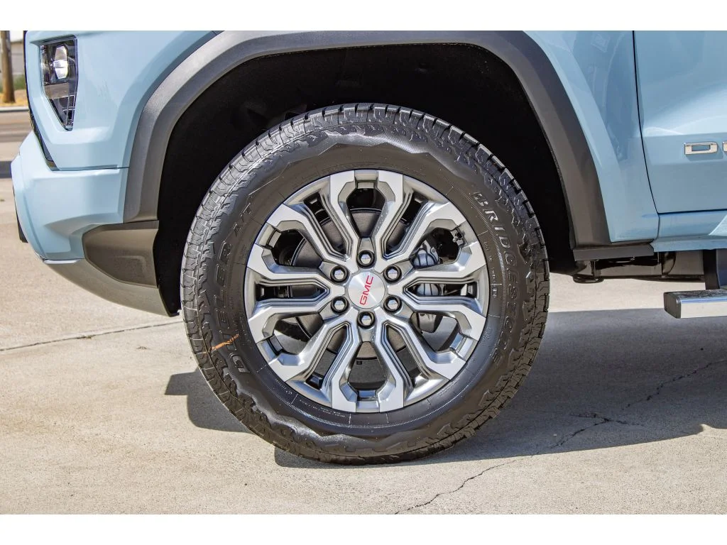 New 2026 GLACIER METALLIC GMC 4WD Denali image 5