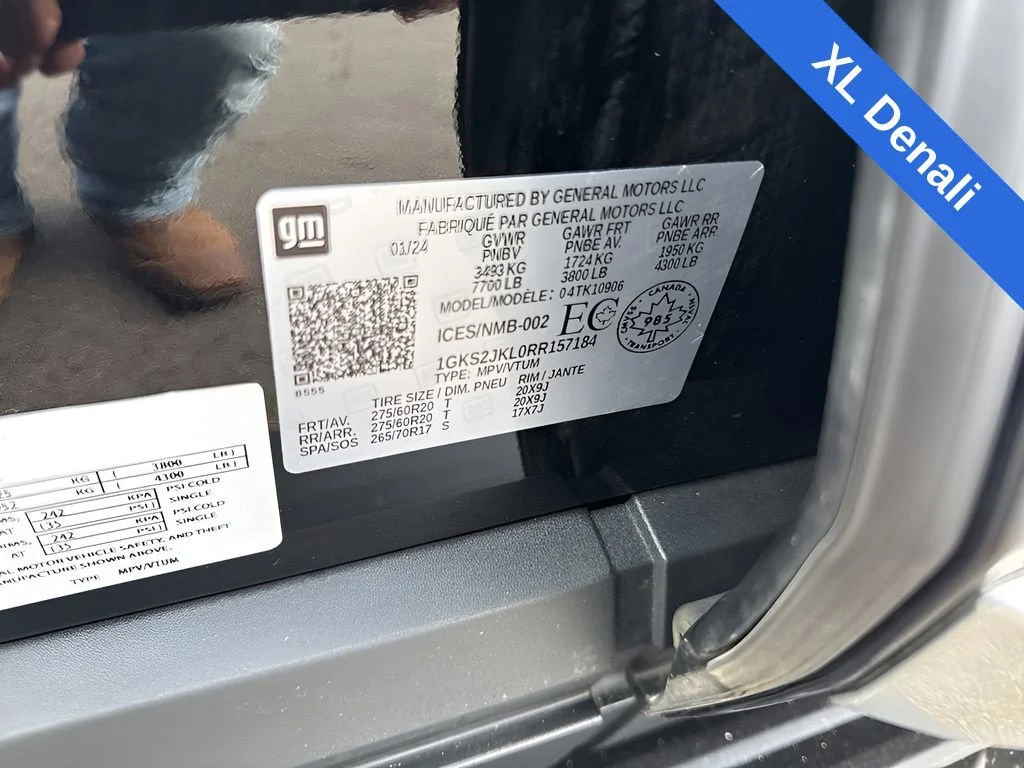 Used 2024 Onyx Black GMC Denali image 35