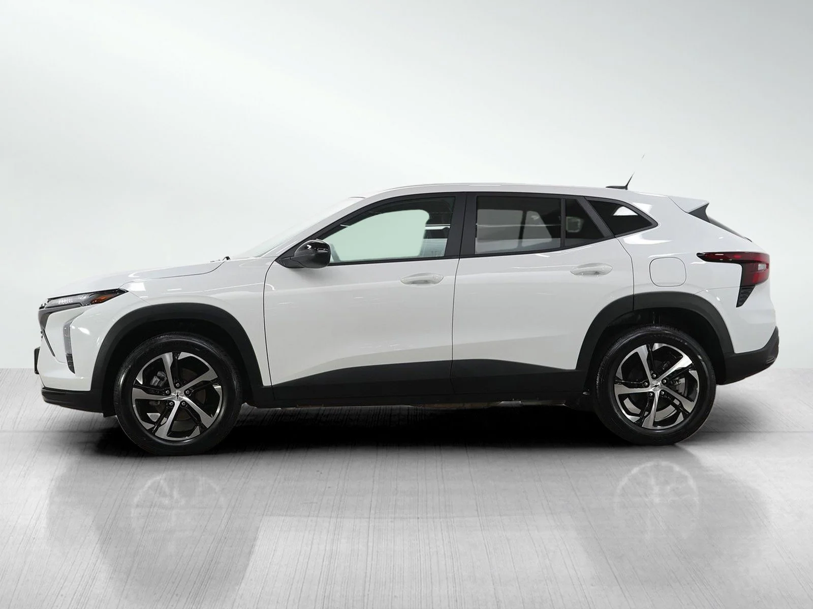 Used 2024 Chevrolet Trax RS with VIN KL77LGE24RC122300 for sale in Minneapolis, Minnesota