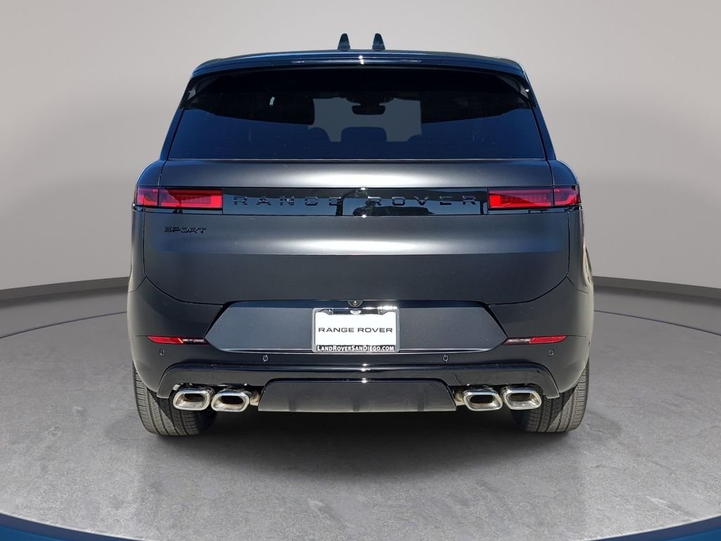 New 2026 Santorini Black LAND ROVER Dynamic SE image 6