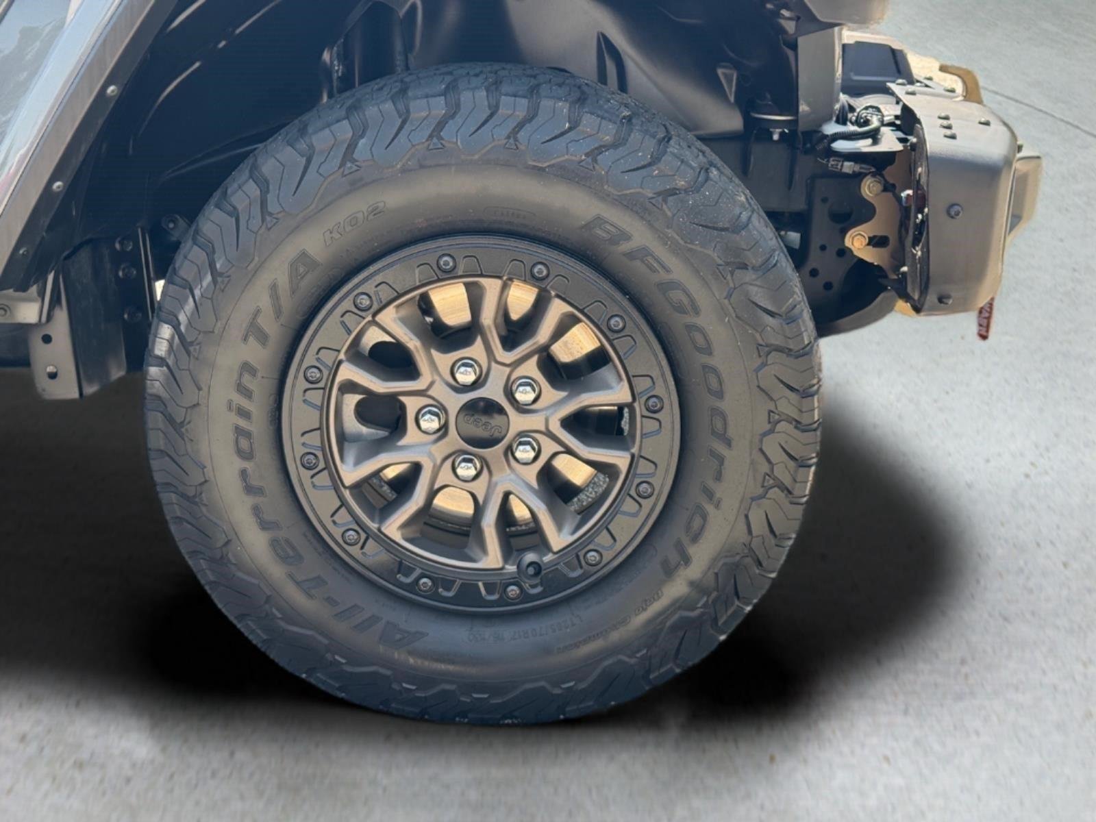 Used 2023 Sting-Gray Clearcoat Jeep Rubicon 392 image 9