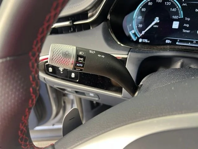 Used 2024 Silver Genesis 3.5T Sport image 28