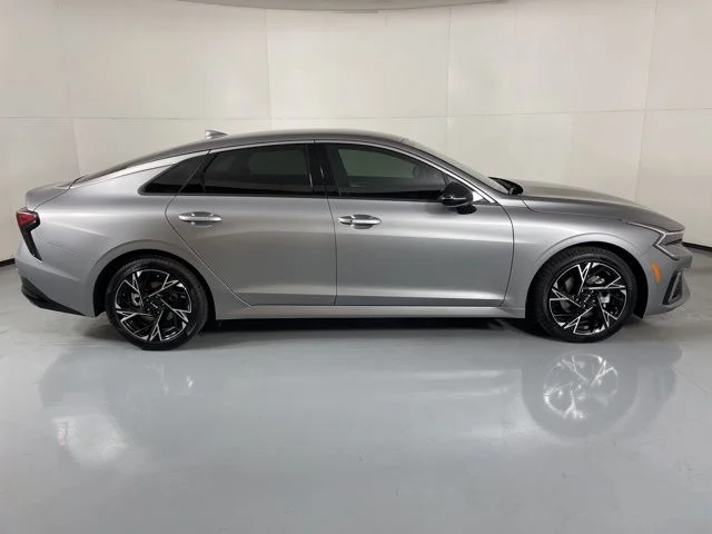 2026 Kia K5 GT-Line - Photo 9