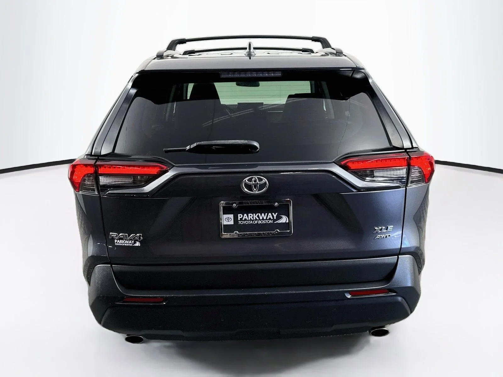 Used 2021 Gray Toyota XLE image 6