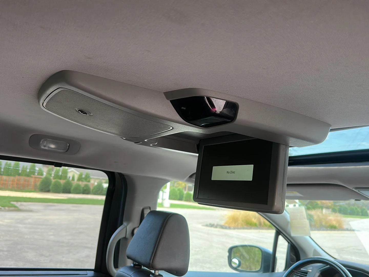 Used 2018 Pacific Pewter Metallic Honda Touring image 25