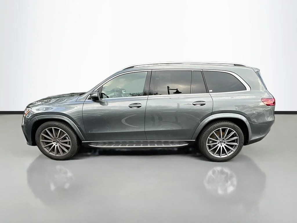 Used 2026  Mercedes-Benz GLS 580 image 8
