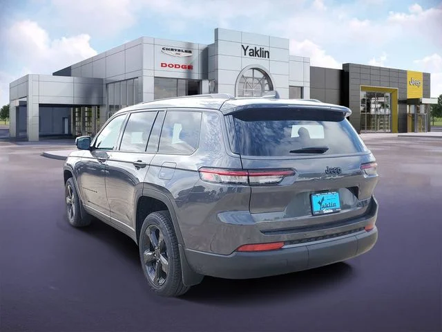 New 2026 Baltic Gray Metallic Clear-Coat Exterior Paint Jeep Limited image 4