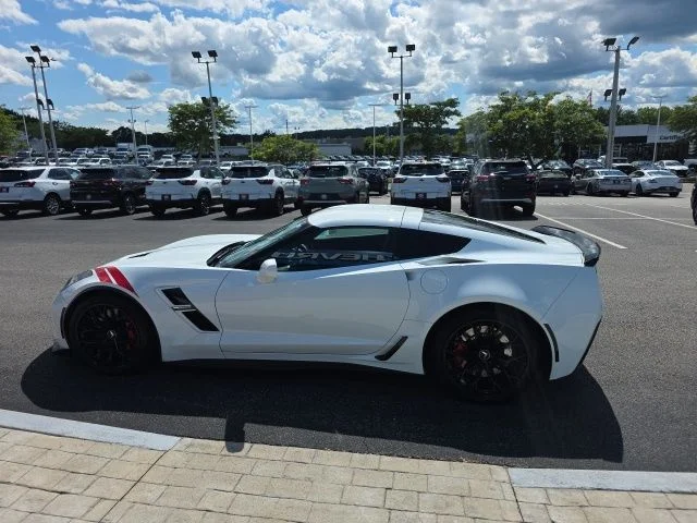 Used 2019 White Chevrolet Grand Sport image 5