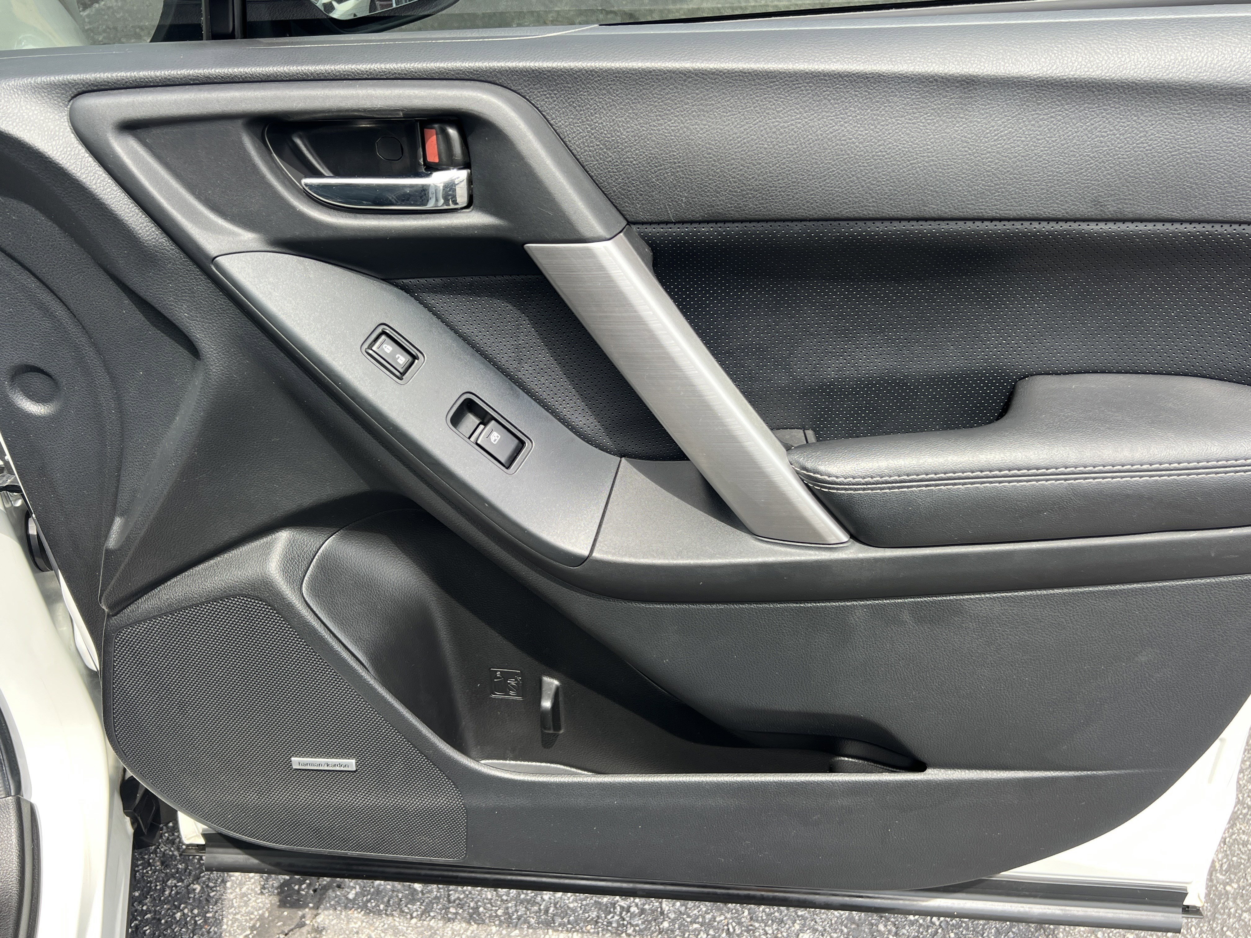 Used 2015 Satin White Pearl Subaru 2.0XT Touring image 15