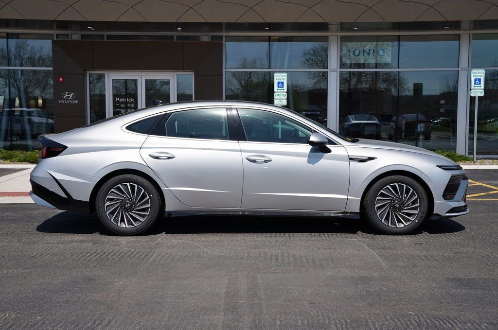 2025 Hyundai Sonata Hybrid Limited - Photo 33