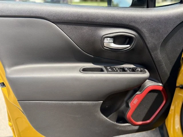 2023 Jeep Renegade Trailhawk - Photo 27