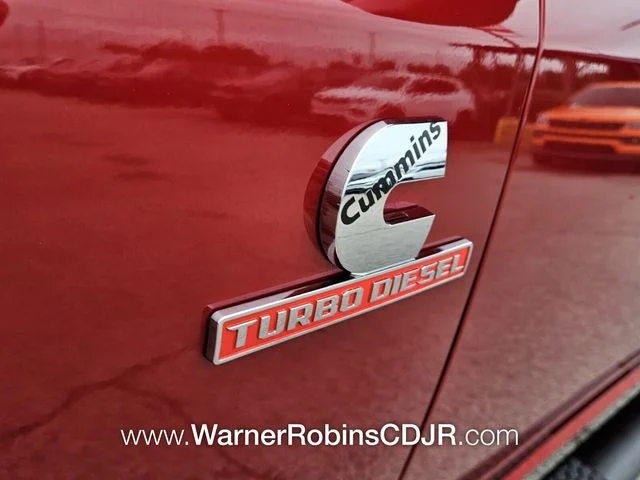 New 2026 Molten Red Pearl-Coat Exterior Paint RAM Tradesman image 19