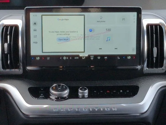 New 2026 Oxford White Ford Tremor® image 18