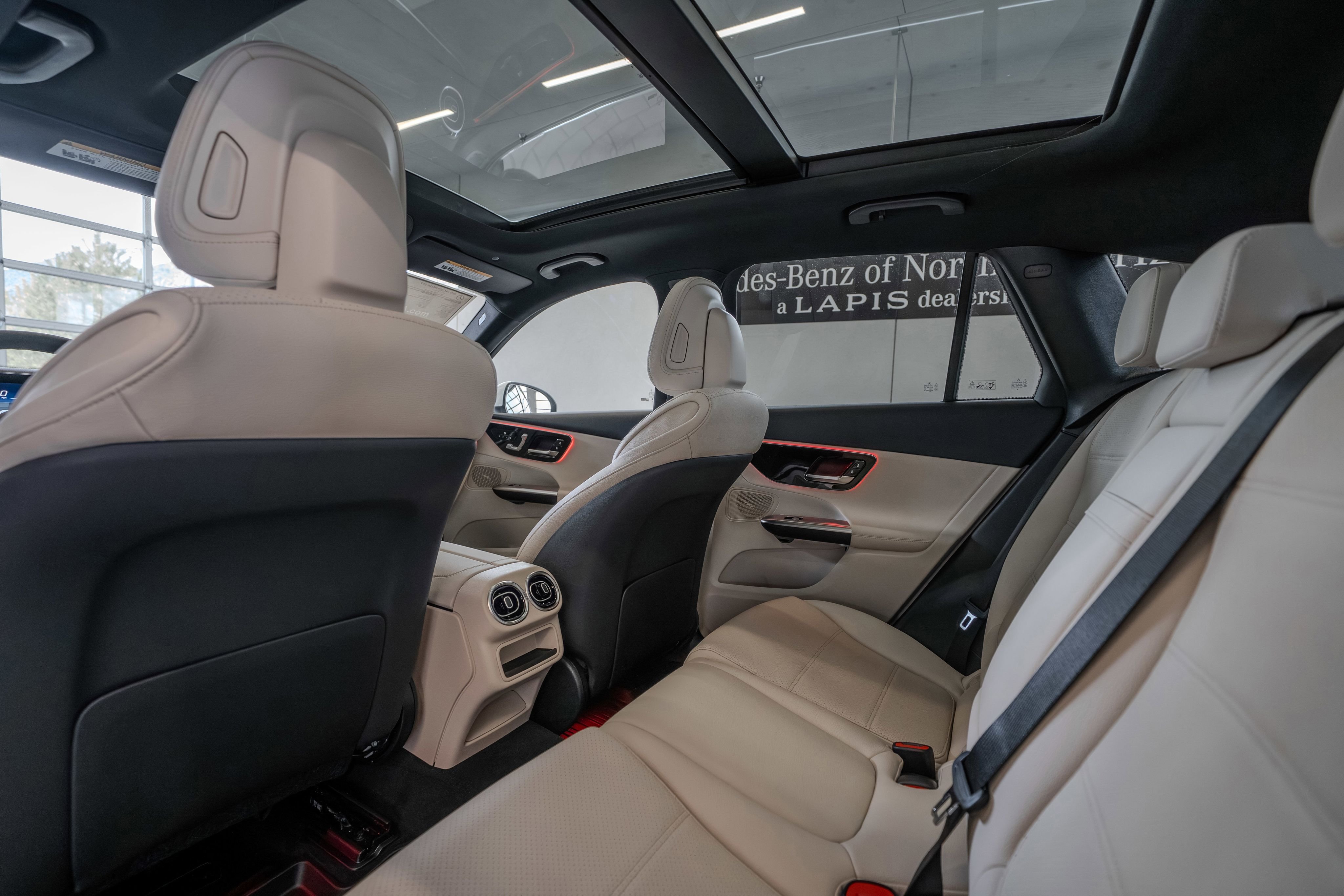 New 2026 Polar White Mercedes-Benz GLC 300 image 26
