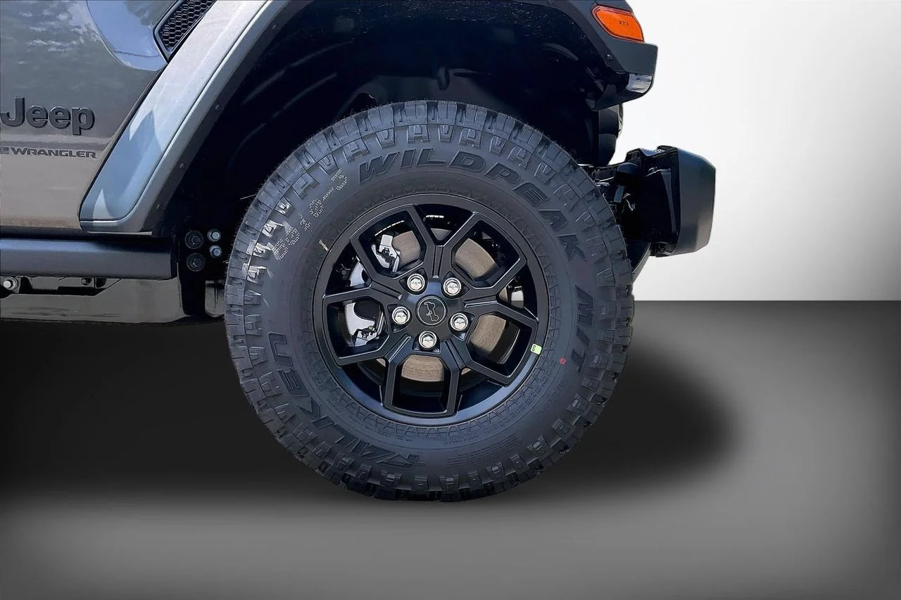 New 2026 Granite Crystal Metallic Clearcoat Jeep Willys image 30