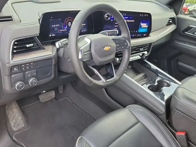 2025 Chevrolet Suburban Premier - Photo 20