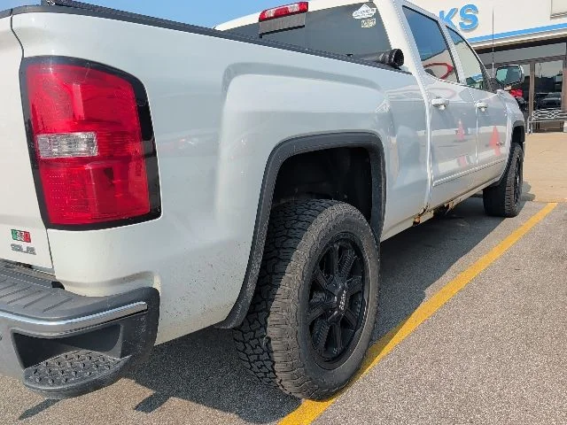 Used 2014 White GMC SLE image 4
