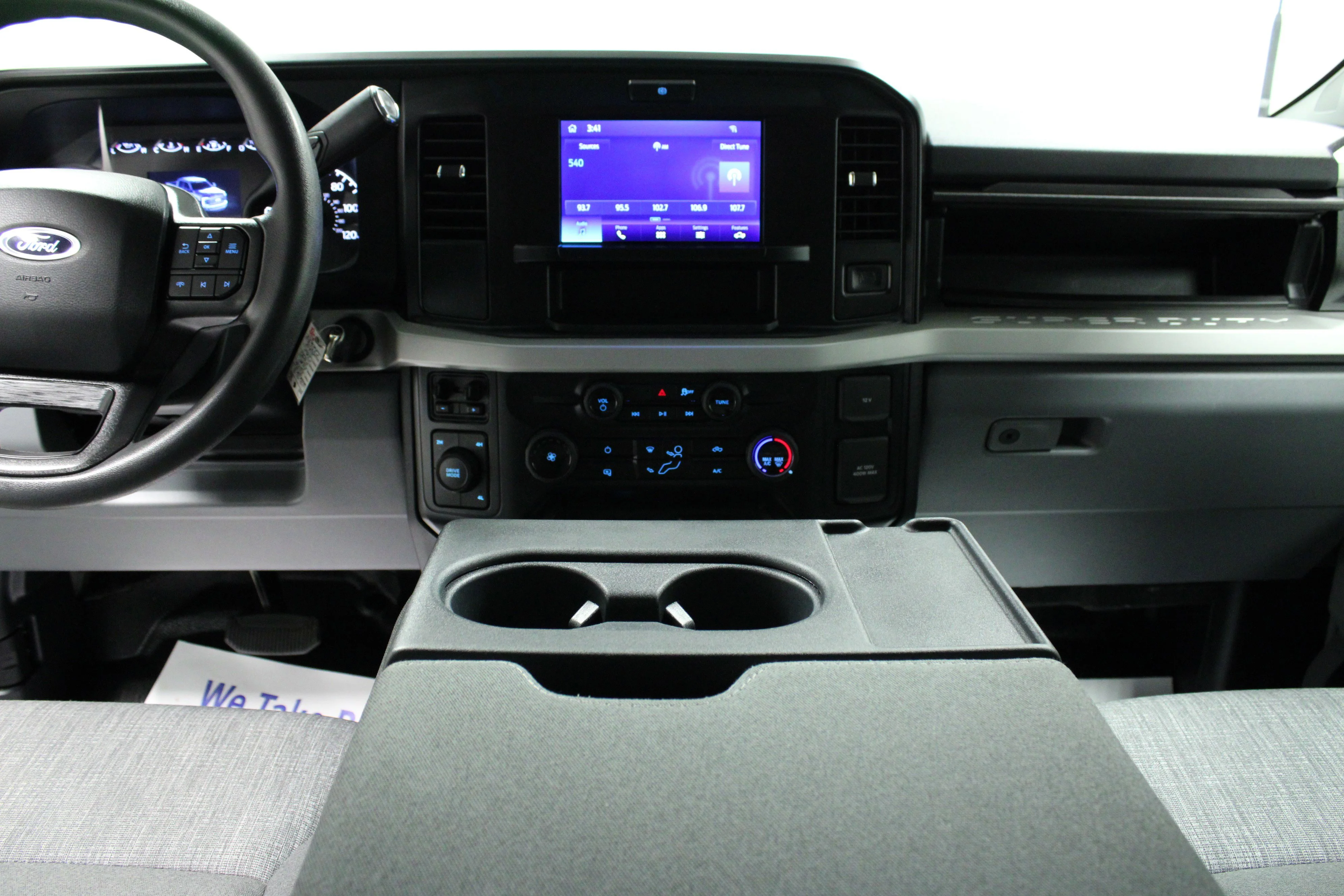 Used 2026 Oxford White Ford XLT image 18
