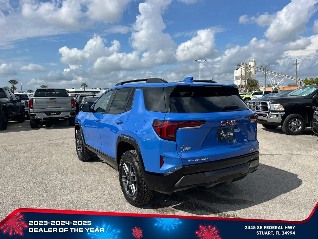 New 2026 Rapids Metallic GMC AT4 image 5