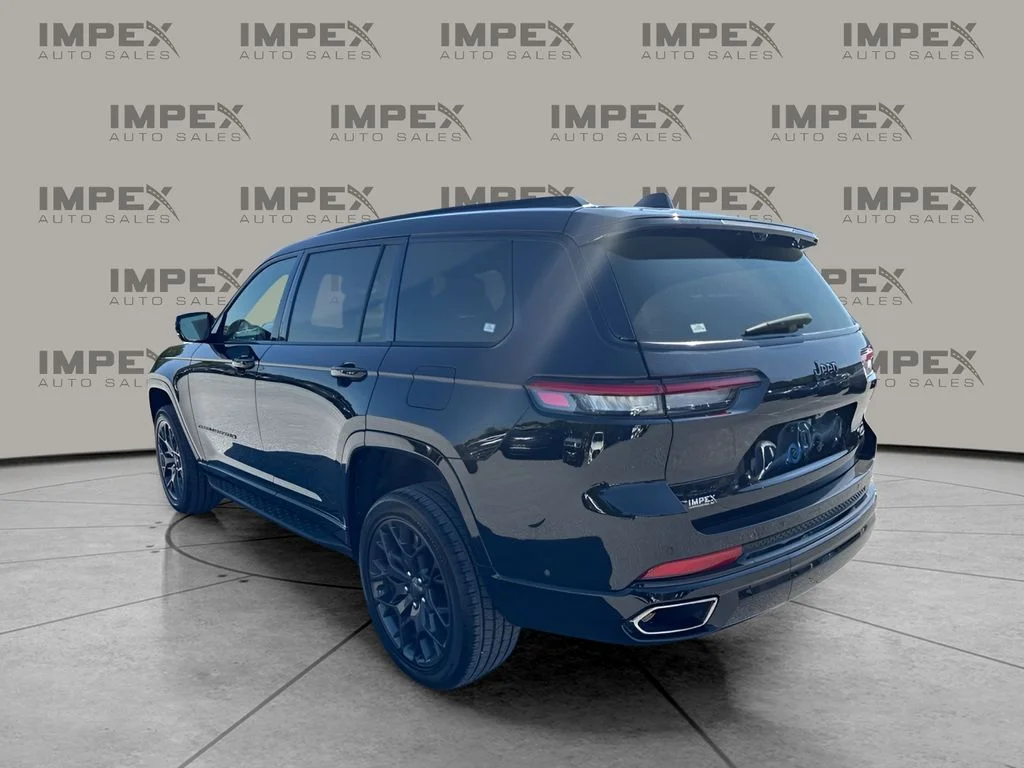 Used 2025 Black Jeep Summit image 3
