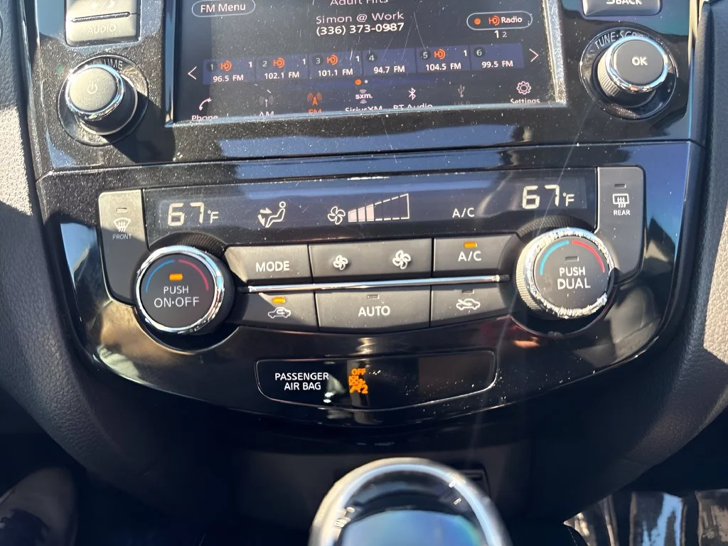 Used 2019 Black Nissan SL image 18