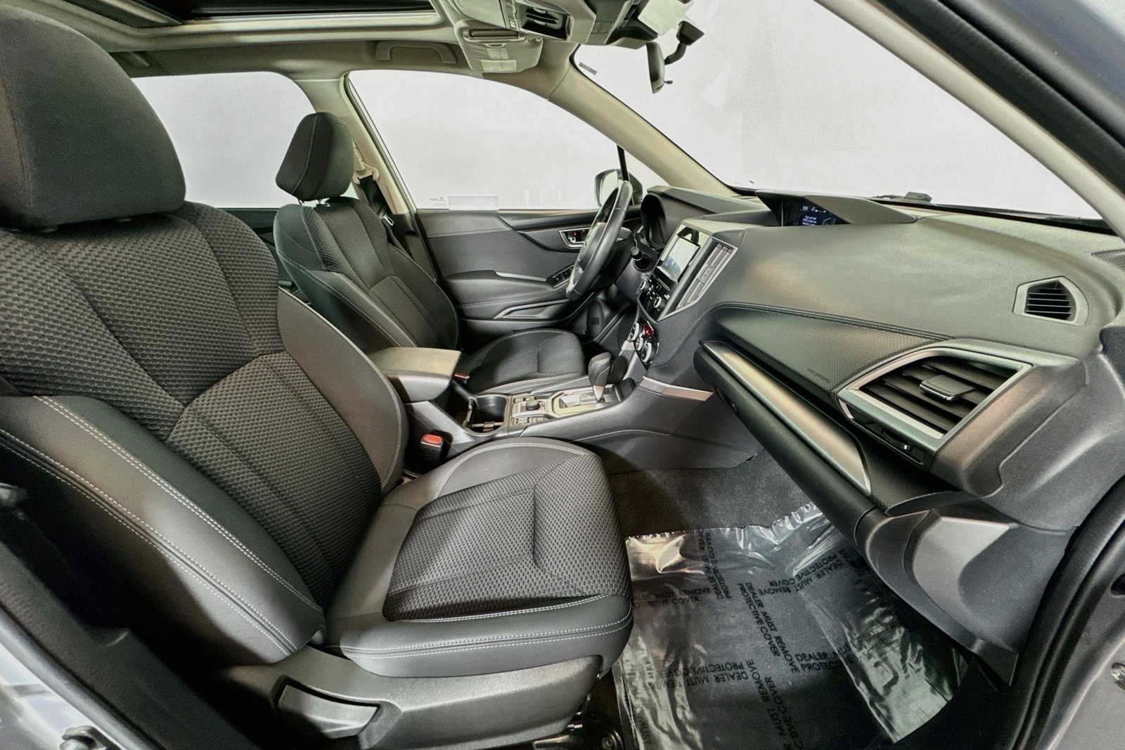 Used 2022 Ice Silver Metallic Subaru Premium image 27