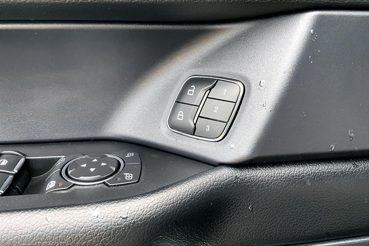 Used 2019 Agate Black Metallic Ford Limited image 33