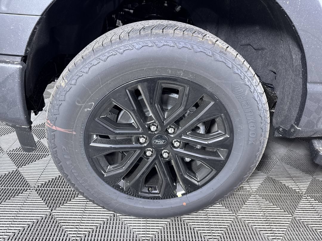 New 2026 Carbonized Gray Metallic Ford Lariat image 34