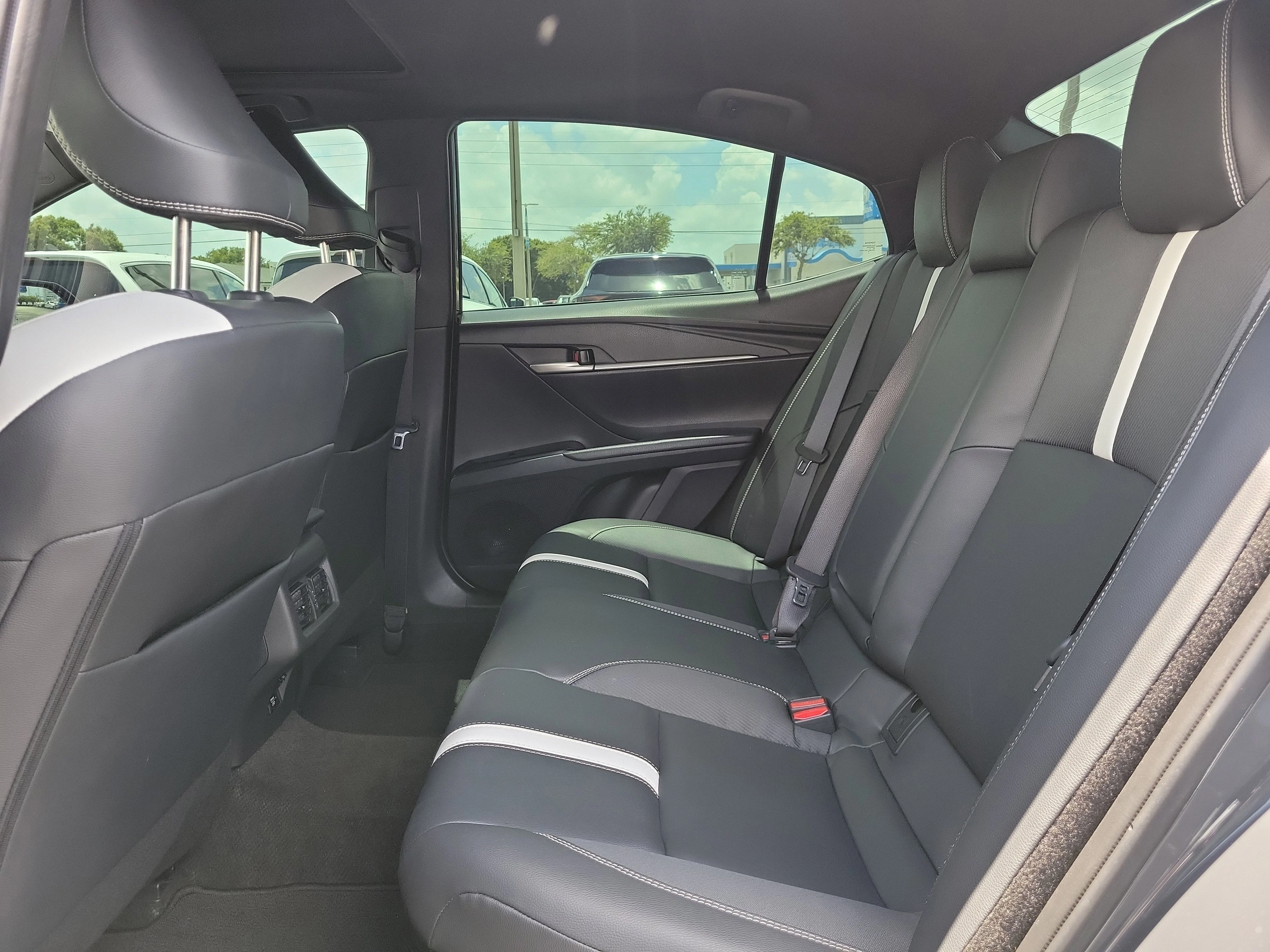 Used 2025 Underground Toyota LE image 16