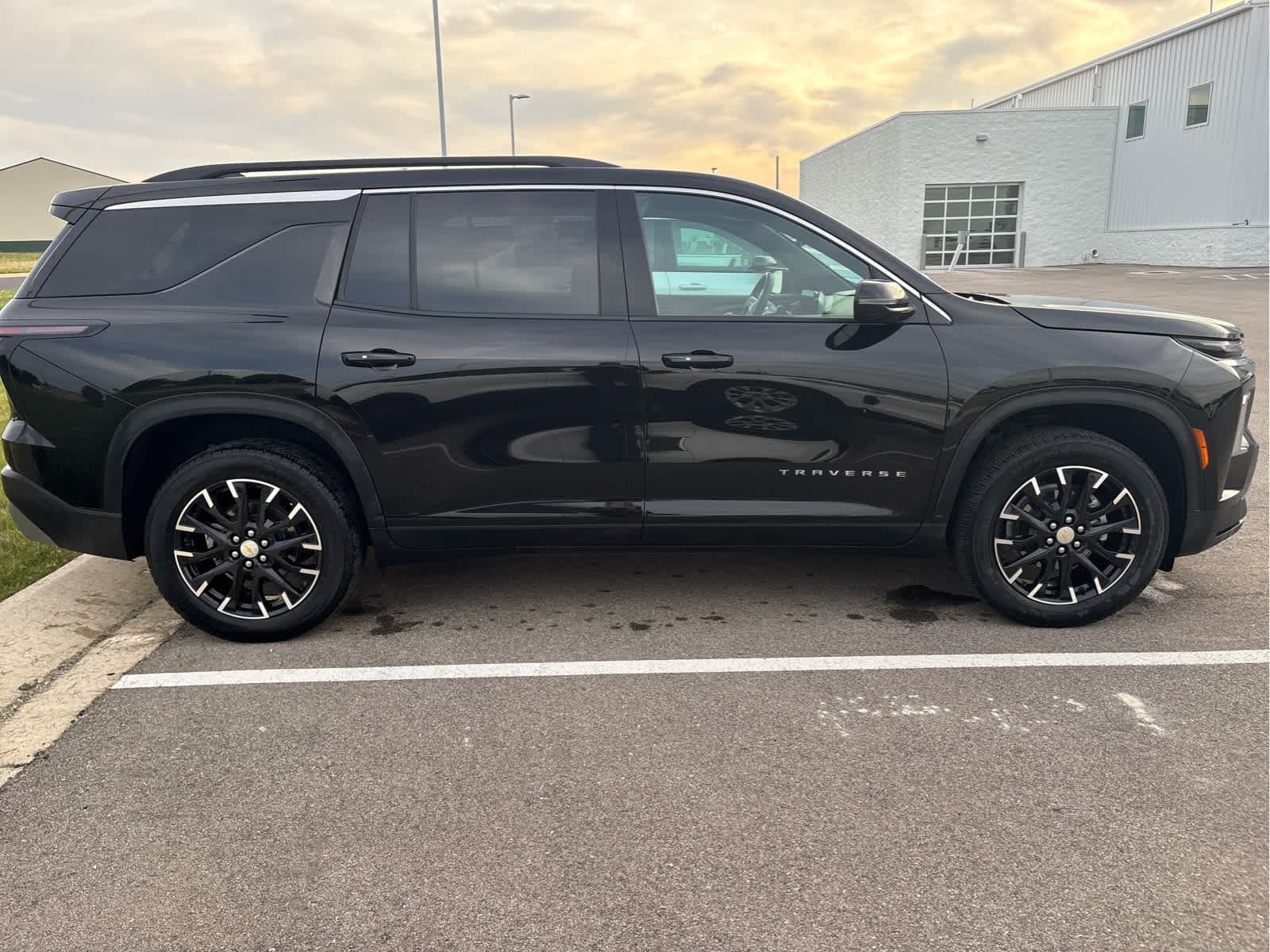 Used 2025 Chevrolet Traverse LT with VIN 1GNEVGRS2SJ248324 for sale in Spring Valley, Minnesota