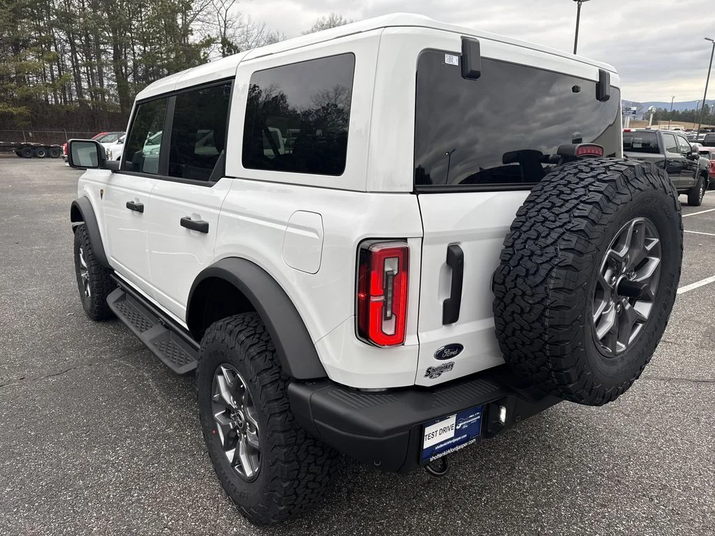New 2025 White Ford Badlands image 5