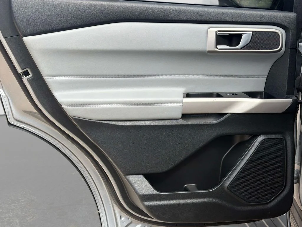 Used 2023 Silver Ford XLT image 13