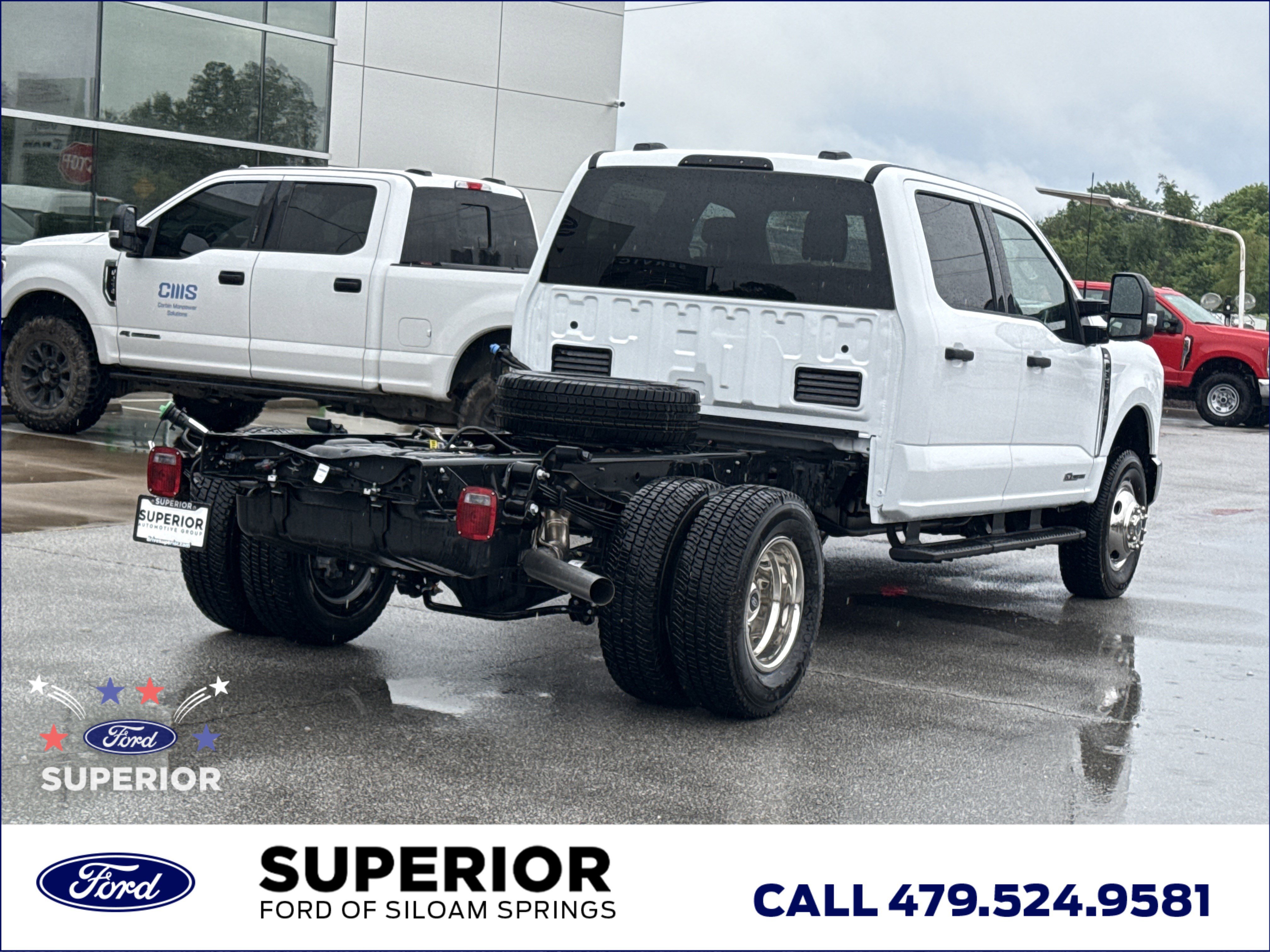 New 2026 Oxford White Ford XLT 4WD Chassis Cab image 3