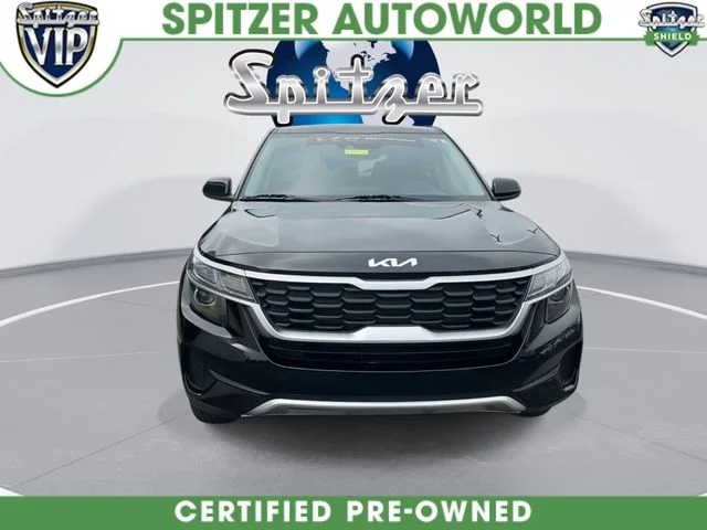 Used 2023 Black Kia LX image 3