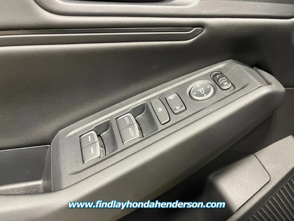 New 2026 Solar Silver Metallic Honda SE image 13