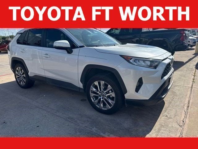 Used 2021 White Toyota XLE Premium image 1