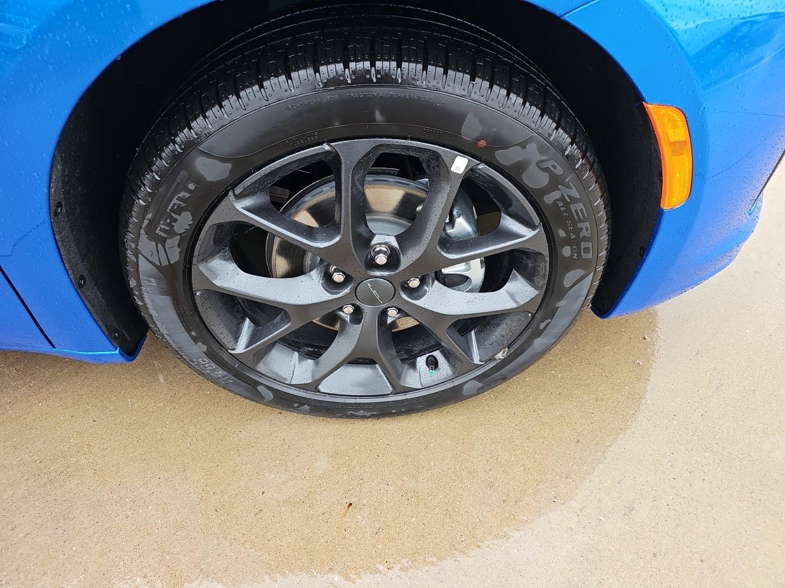New 2027 Hydro Blue Pearlcoat Chrysler Select image 7