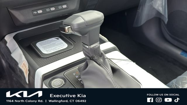 New 2027 Terrain Brown Kia X-Line S image 18