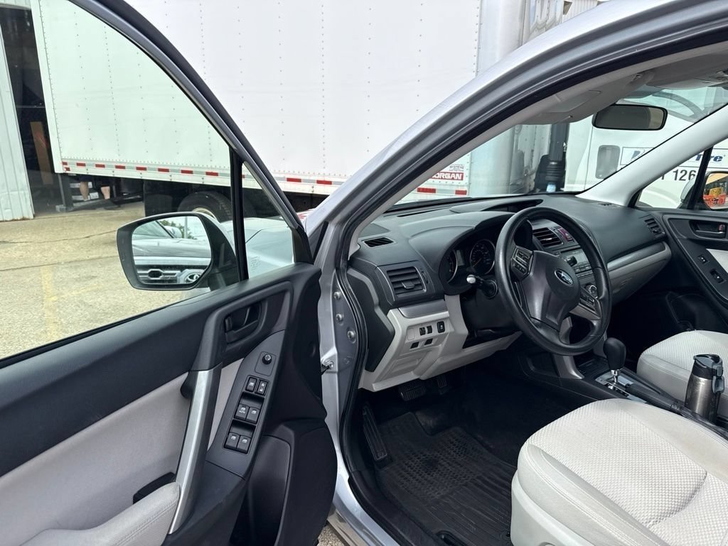 Used 2015 Ice Silver Metallic Subaru 2.5i Premium image 23